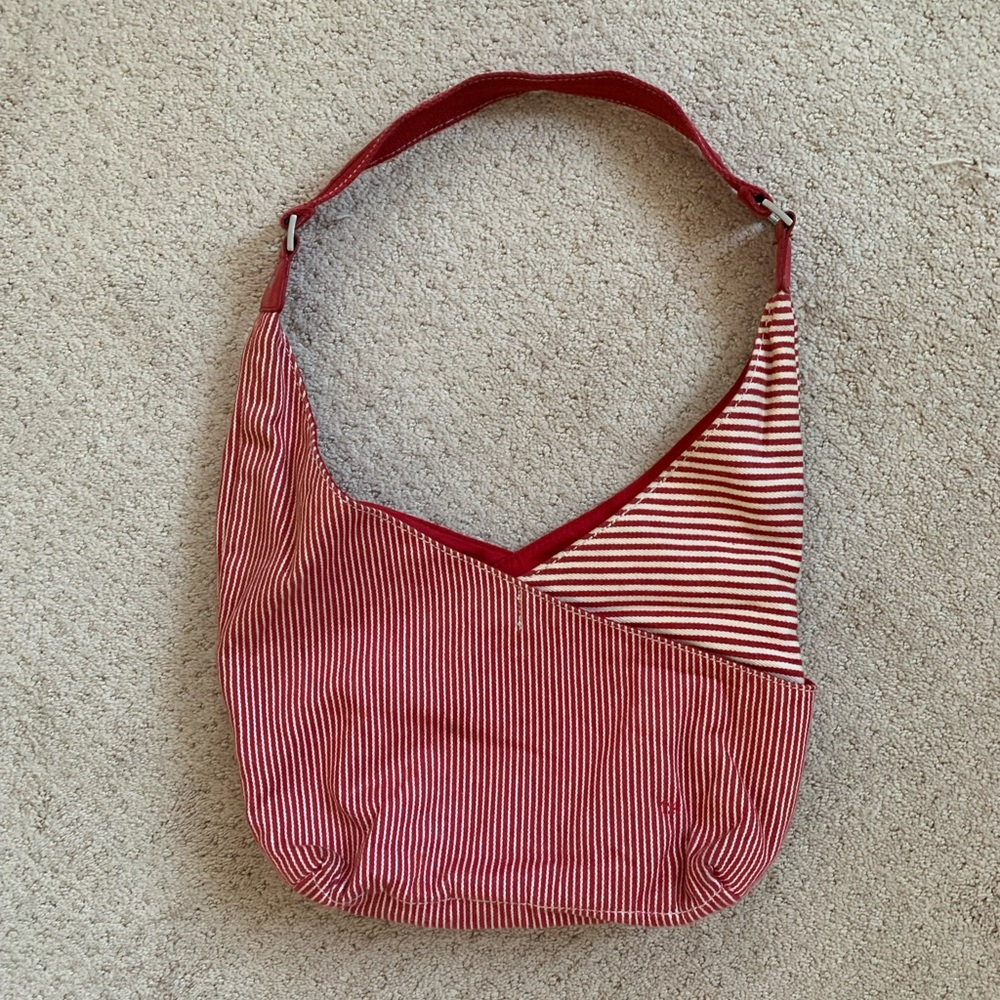 TOMMY HILFIGER handbag.